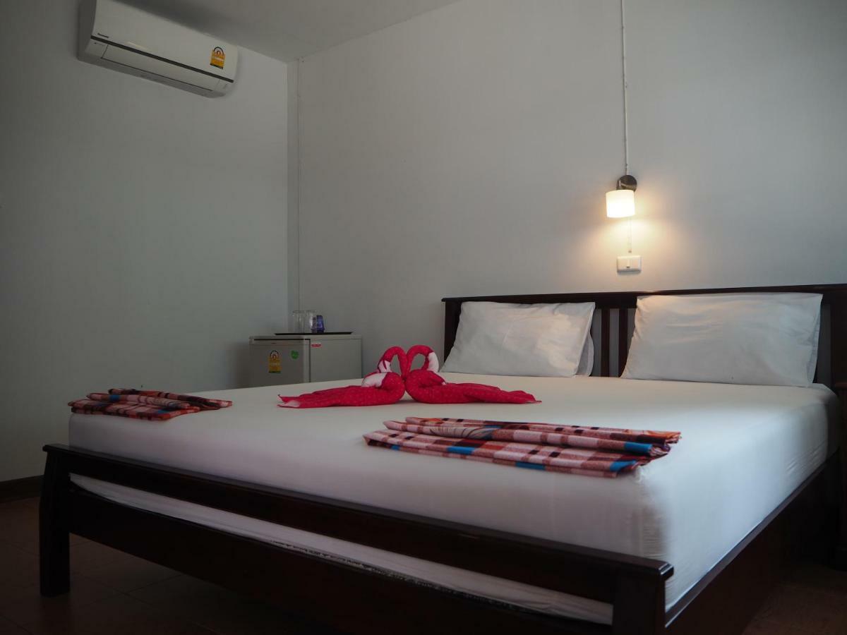 Bluesky Beach Bungalows Koh Lanta Ngoại thất bức ảnh